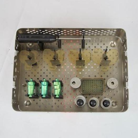 Used BOX ORTHOPEDIE DU FEMUR MUTARS GENUX CONTAINER 4