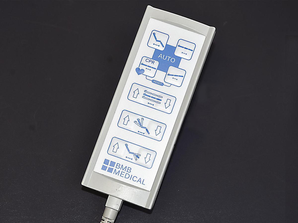 D'occasion BMB MEDICAL CLAVIA LINE ELECTRIC STRETCHER TROLLEY