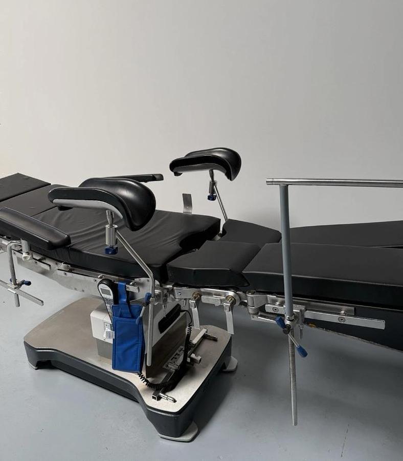 Rénové OPERATION TABLE MAQUET MEERA
