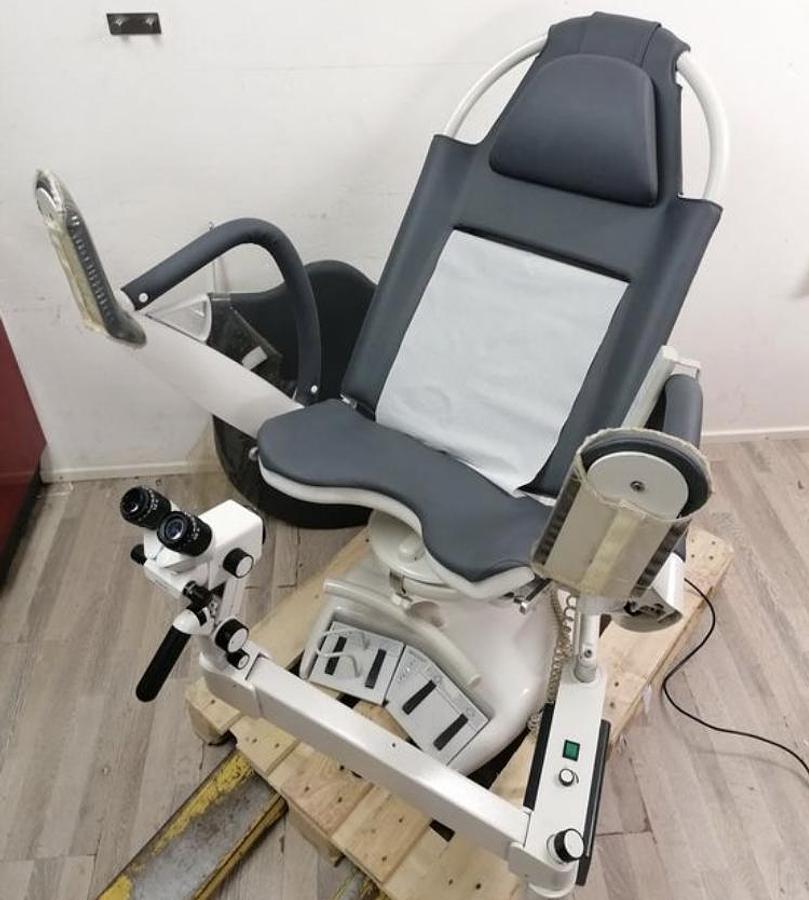 D'occasion MAQUET  GYNECO/URO CHAIR AVEC COLPOSCOPE ZEISS FC 150