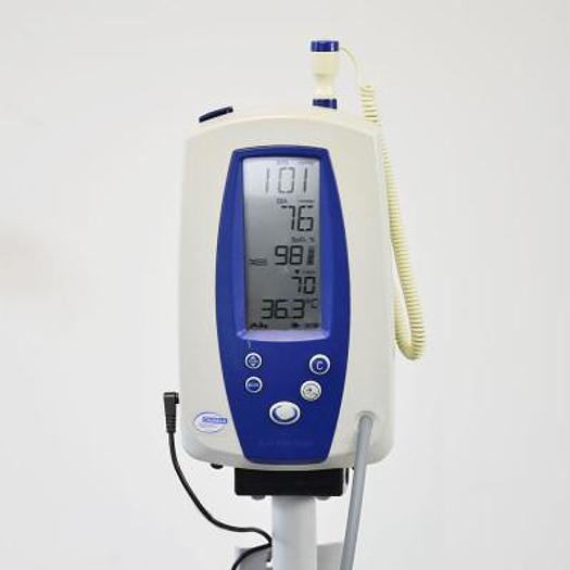 Used WELCH ALLYN SPOT MULTIPARAMETER MONITOR ON STAND
