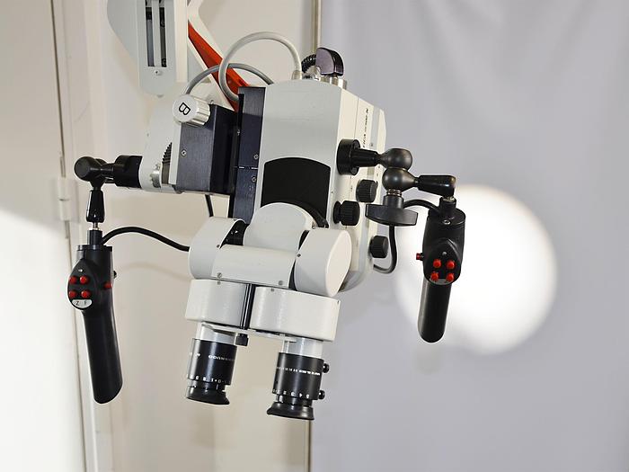 Used LEICA M500-N NEUROSURGICAL OPERATING MICROSCOPE