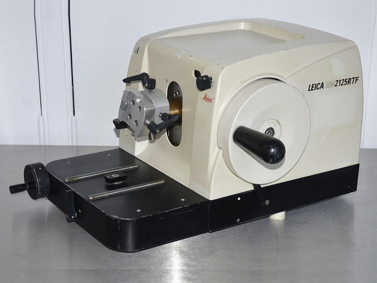 D'occasion LEICA RM 2125RTF MICROTOME