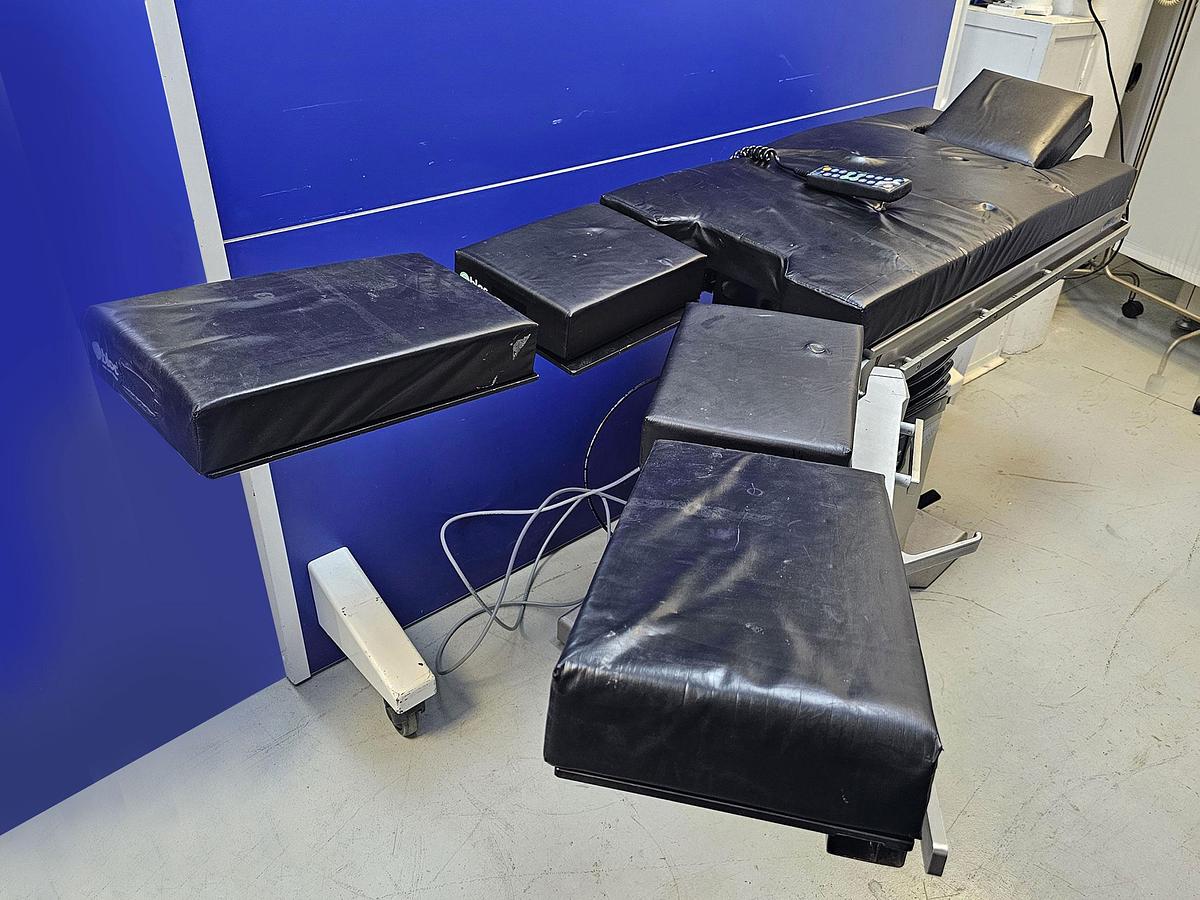 D'occasion ALM TRANSFER ELECTRICAL OPERATING TABLE