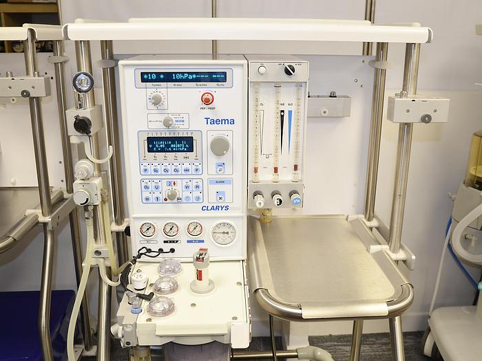 D'occasion RESPIRATEUR D'ANESTHÉSIE TEAMA CLARYS 2000