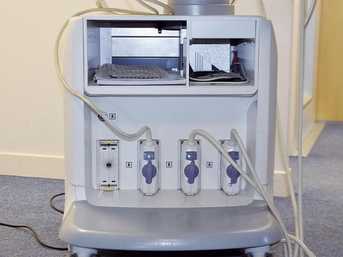 Used VOLUSON E8 GENERAL ELECTRIC ULTRASOUND
