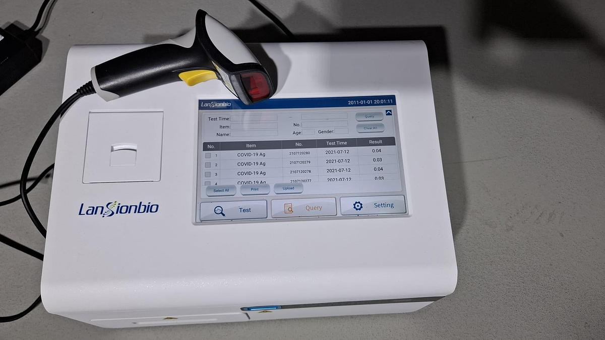 POCT ANALYZER LS-2100 Dry Fluorescence Immunoassay Analyzer (8 channels)