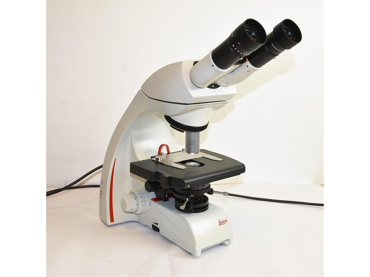 LEICA DM750 LABORATORY MICROSCOPE