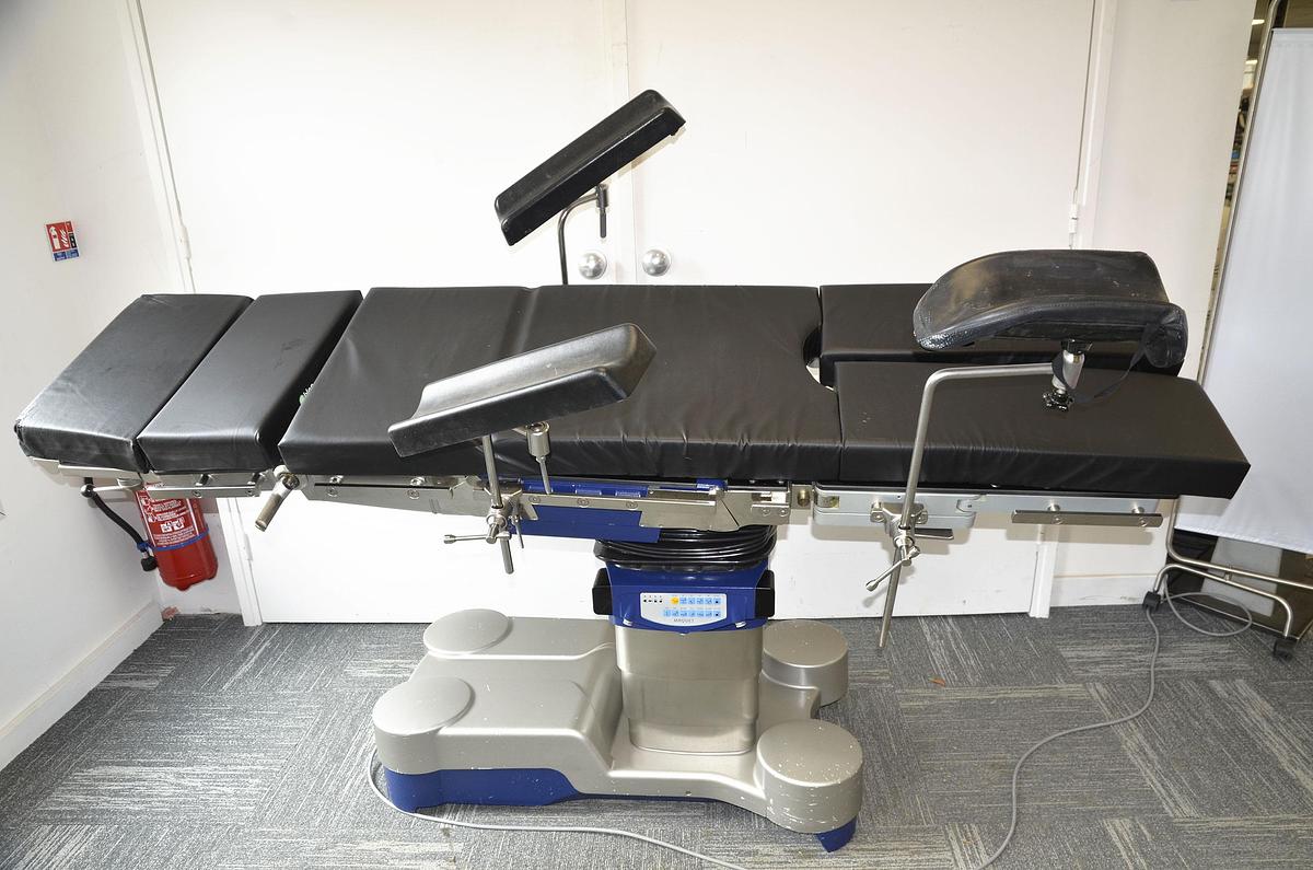 D'occasion TABLE D'PÉRATION MAQUET ALPHAMAXX 1133