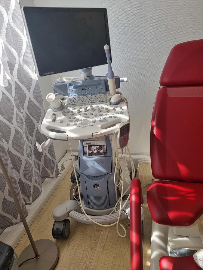 D'occasion ENSEMBLE GYNECOLOGIQUE BORCAD GRACIE(CHAISE, COLPOSCOPE, ECRAN, TABOURET