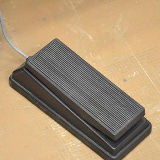 Used ORAL COLUMN FOR VOCAL CORD VISION DP MEDICAL STROBOVIEW 2000 MODEL AND SONY MONITOR