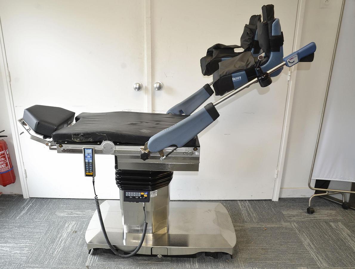 original-d-occasion-table-d-operation-electrique-steris-cmax.JPG