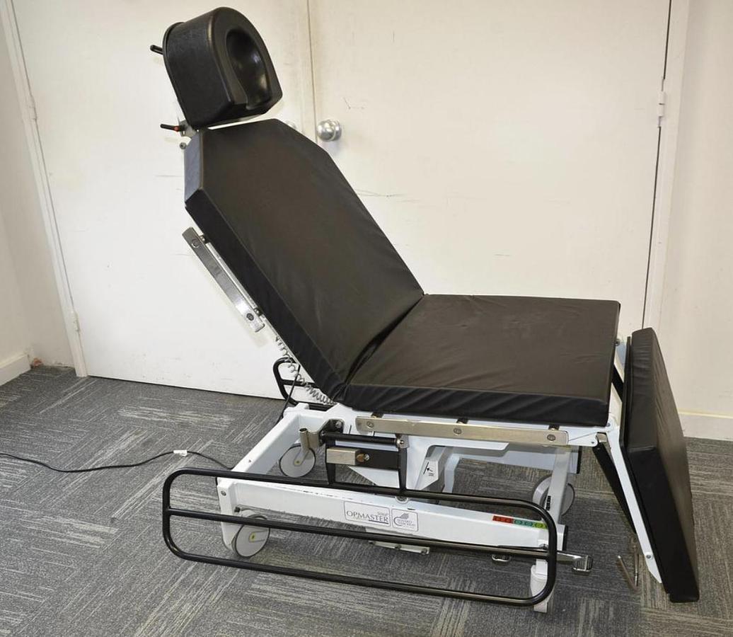D'occasion MOBILE OPERATING TABLE FOR AMBULATORY OPHTALMOLOGY/PLASTIC/ENT/BARIATRIC SURGERY