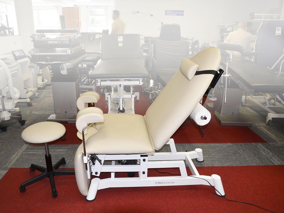 D'occasion FAUTEUIL GYNECOLOGIQUE MOBERCAS