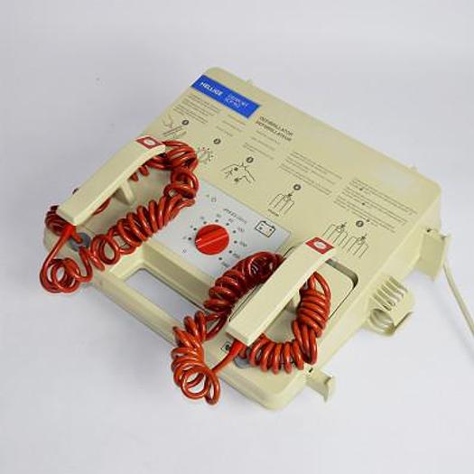 Used MANUAL DEFIBRILATOR (0 to 360J) HELLIGE DEFIPORT SCP 912