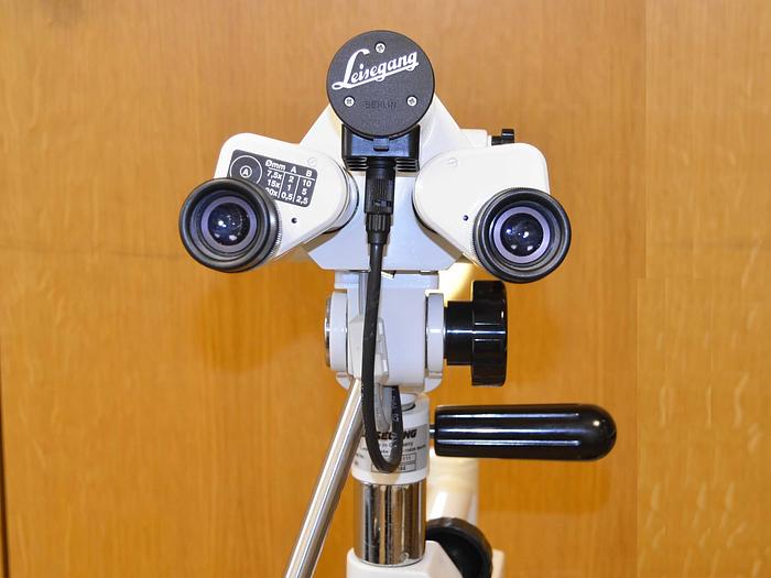 Used LEISEGANG BG/LED COLPOSCOPE ON STAND. UP TO 30 X MAGNIFICATION
