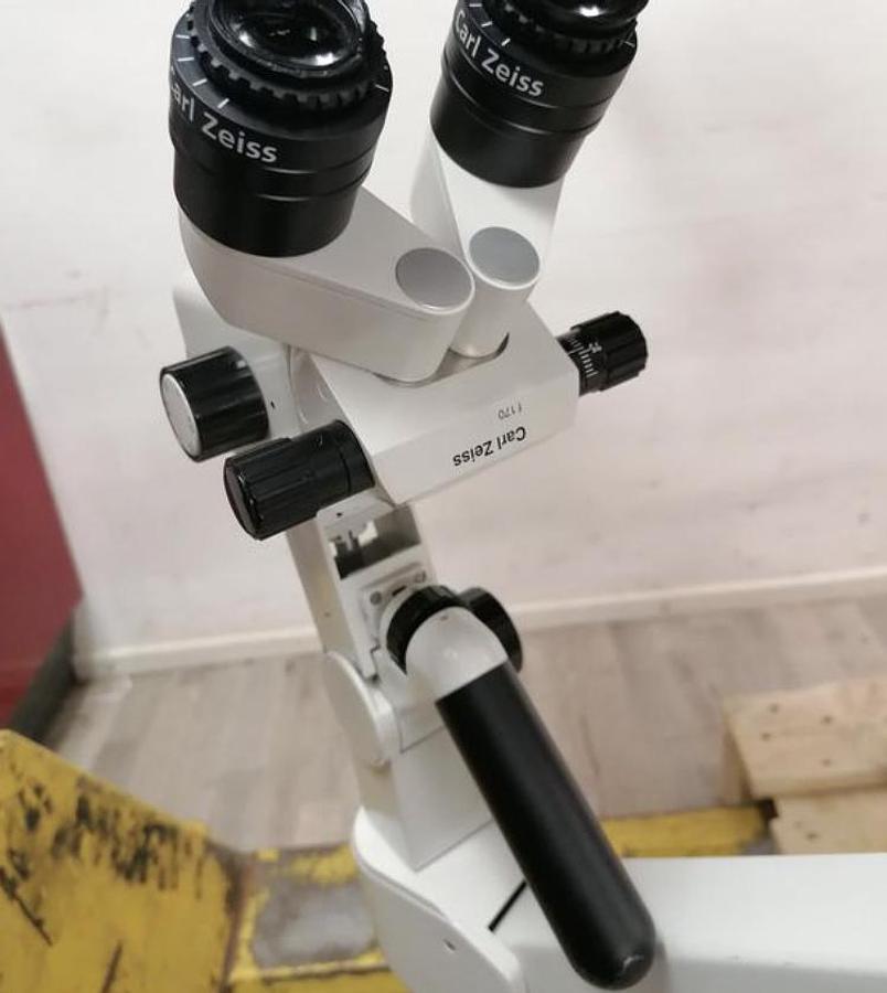 D'occasion MAQUET  GYNECO/URO CHAIR AVEC COLPOSCOPE ZEISS FC 150