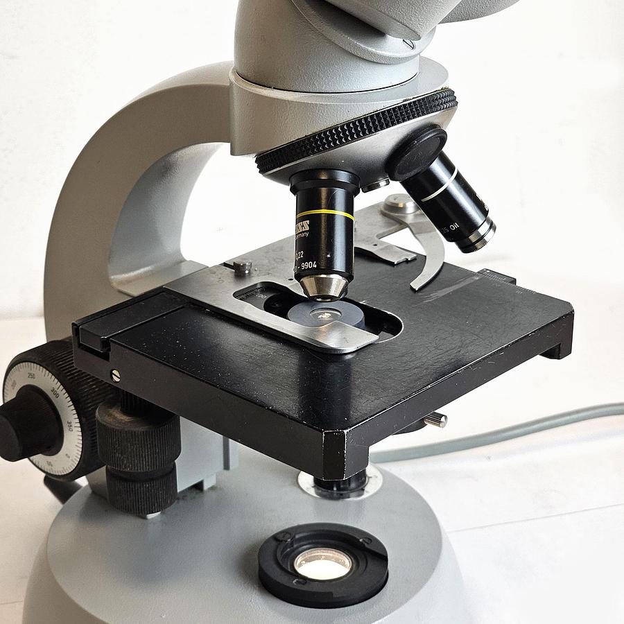 D'occasion CARL ZEISS NT6V/10W LABORATORY MICROSCOPE