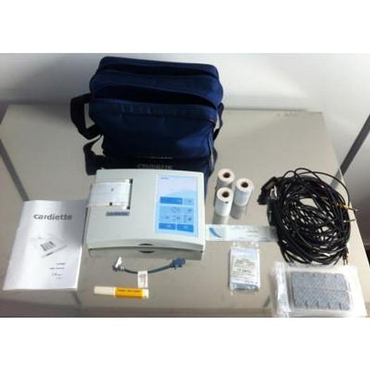 LIGHTWEIGHT CARDIETTE PORTABLE ECG IN CARRYING CASE
