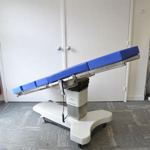 Used MERIVAARA ELECTRIC OPERATING TABLE OPERA MODEL