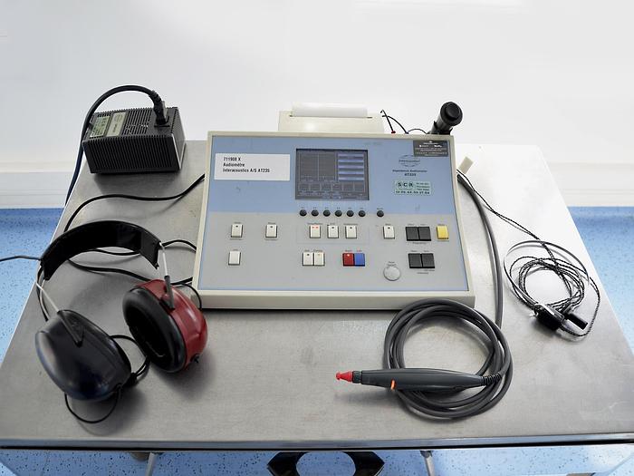 D'occasion AUDIOMETRE INTERACOUSTICS AT235