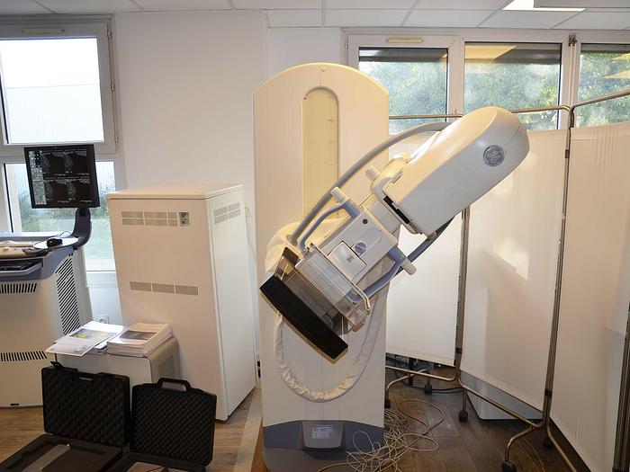 Used GE SENOCLAIRE 3D MAMMOGRAPH GENERAL ELECTRIC SENOCLAIRE mammograph (2011) with 3D TOMOSYNTHESE upgrade (2015) AND DETECTOR (changed in 2018).