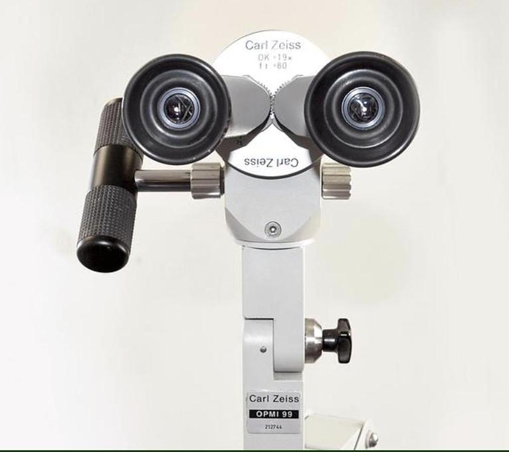 D'occasion COLPOSCOPE ZEISS OPMI 99 A FIXER SUR CHAISE GYNECOLOGIQUE