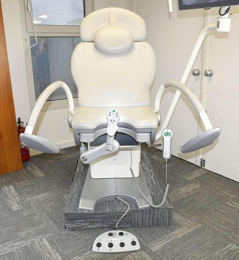 Rénové FAUTEUIL GYNÉCOLOGIQUE SCHMITZ MEDI-MATIC AVEC VIDEO COLPOSCOPE VIDAN INTEGRÉ ET ECRAN