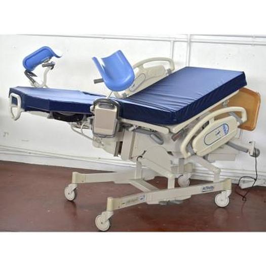 Used HILL ROM AFFINITY 3 DELIVERY BED, ELECTRIC MOVEMENTS, BARRIER CONTROL
