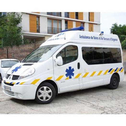 Used AMBULANCE RENAULT TRAFFIC