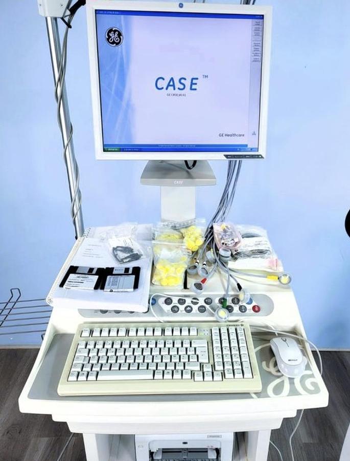 D'occasion STRESS TEST  / EPREUVE D'EFFORT  GE CASE AVEC TAPIS GE T2100