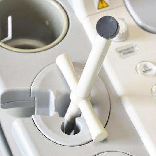 Used TOSHIBA APLIO ARTIDA 3D/4D COLOR ECHOCARDIOGRAPH, FLAT SCREEN