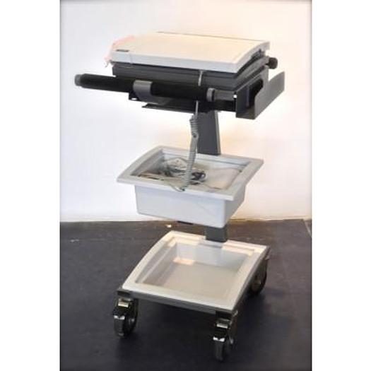 Used ECG ON GENERAL ELECTRIC MAC 5000 12-CHANNEL CART, WITH INTERPRETATION SOFTWARE