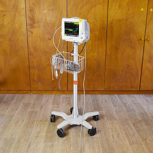 Used MULTIPARAMETER MONITORING SYSTEM (ECG, NIBP, SPO2, Resp, t°) PHILIPS INTELLIVUE MP20 BASE-MOUNTED