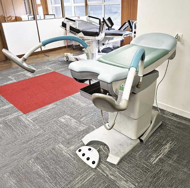 D'occasion CHAISE GYNECOLOGIQUE SCHMITZ MEDI-MATIC