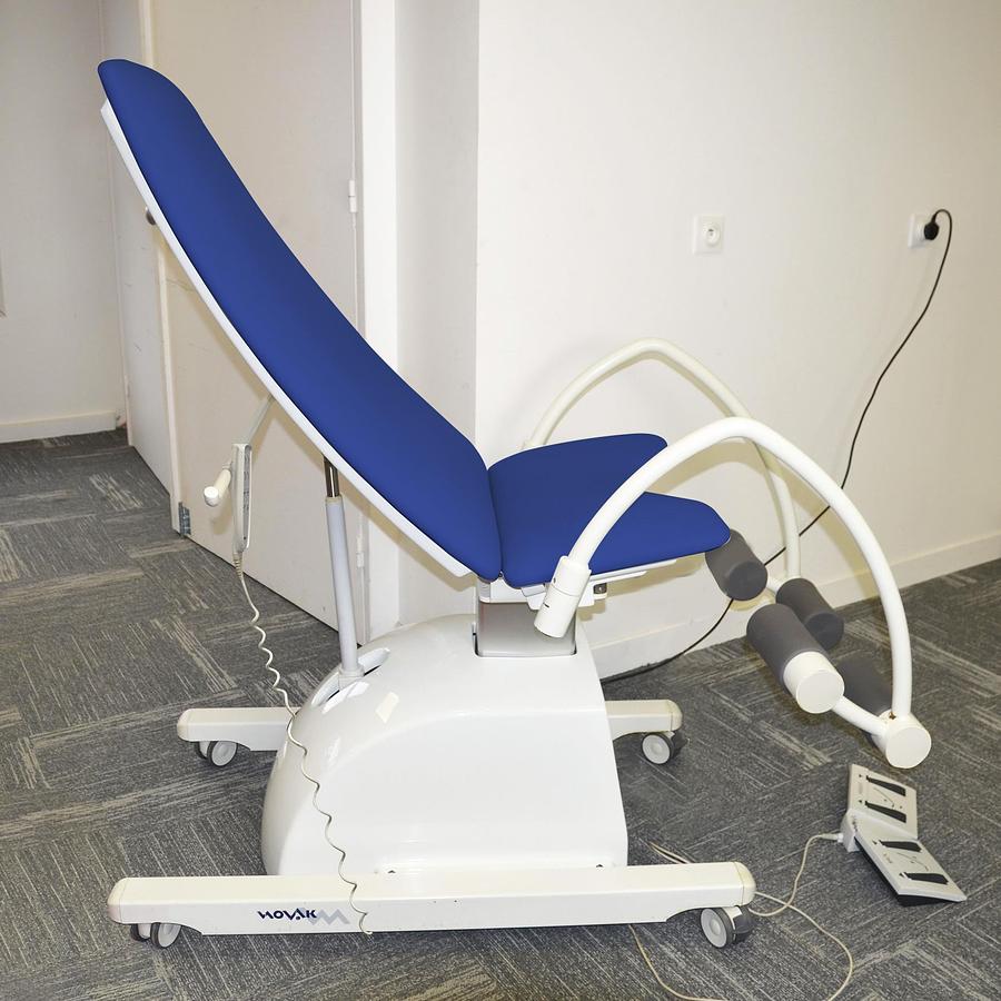 original-d-occasion-table-de-consultation-gynecologique-novak-n-duo.JPG