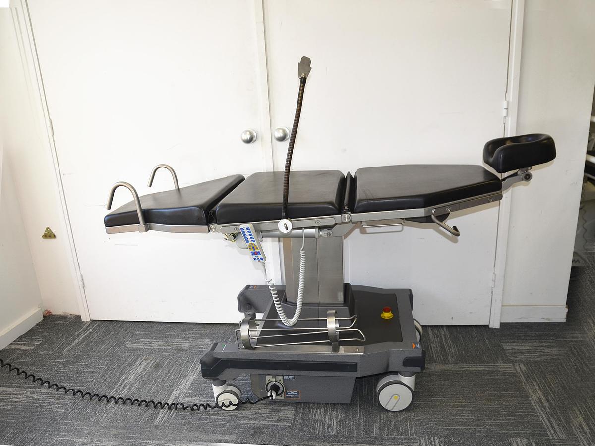 D'occasion UFSK OSYS BL600 XLE Electric Ophthalmic Chair