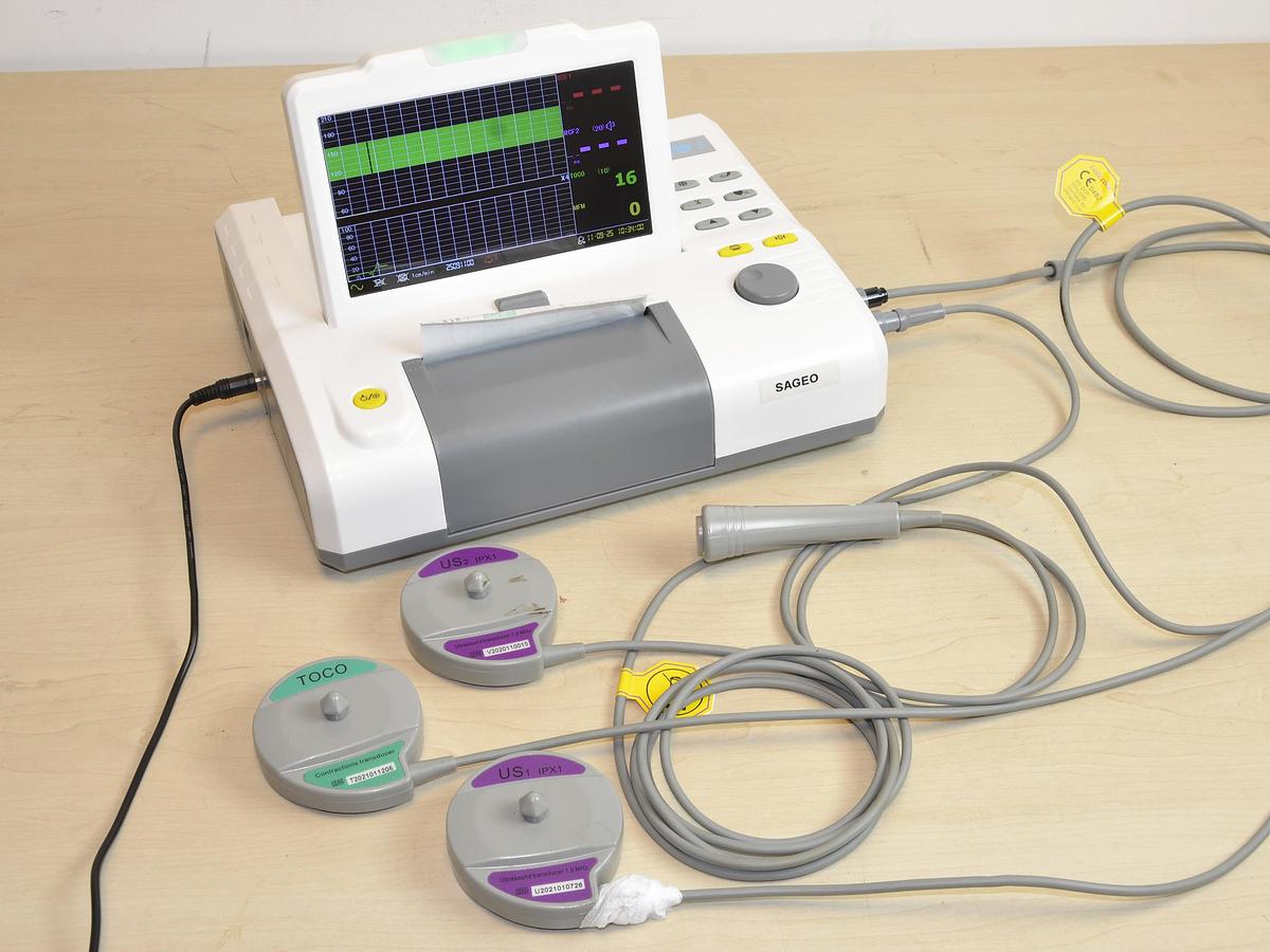 D'occasion FETAL MONITOR / TWIN CARDIOTOCOGRAPH MODEL LETO 8