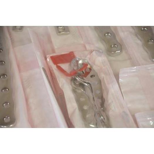Used SET OF DIFFERENT-SIZED PLATES AND ORTHOPEDIC PINS