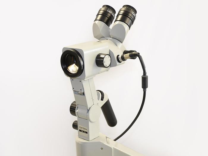 D'occasion COLPOSCOPE CARL ZEISS 150 FC AVEC SORTIE VIDEO