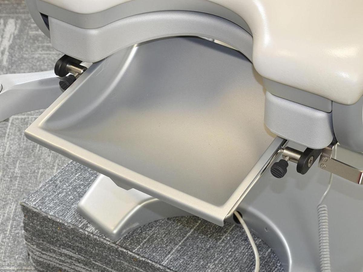 Rénové FAUTEUIL GYNÉCOLOGIQUE SCHMITZ MEDI-MATIC AVEC VIDEO COLPOSCOPE VIDAN INTEGRÉ ET ECRAN