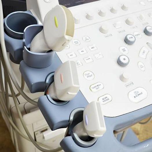 Used TOSHIBA APLIO XG ISTYLE ULTRASOUND WITH 6 PROBES INCLUDING 3D/4D AND FLAT SCREEN