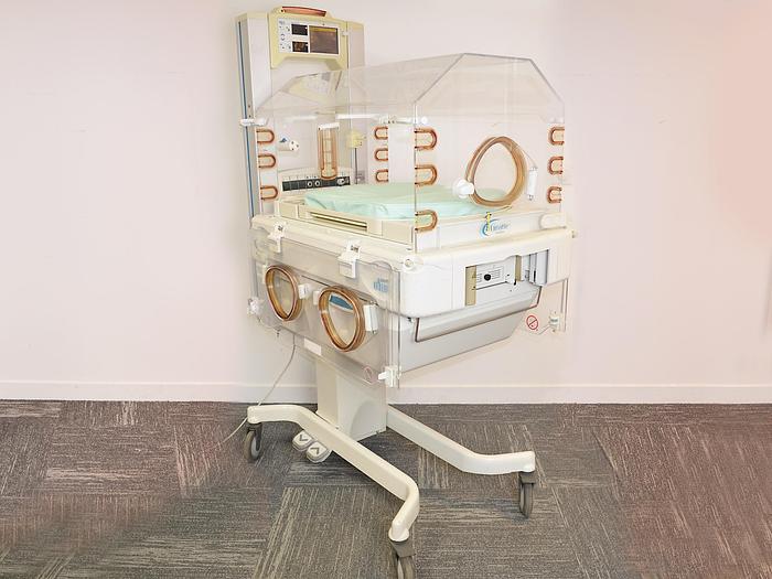 D'occasion COUVEUSE GENERAL ELECTRIC GIRAFFE OMNIBED