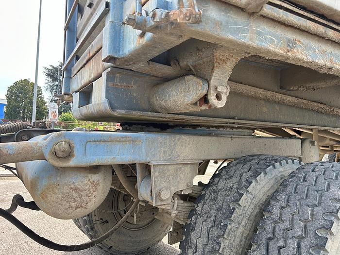 Usato Rimorchio Pagliari 3 assi trilaterale-200 quintali