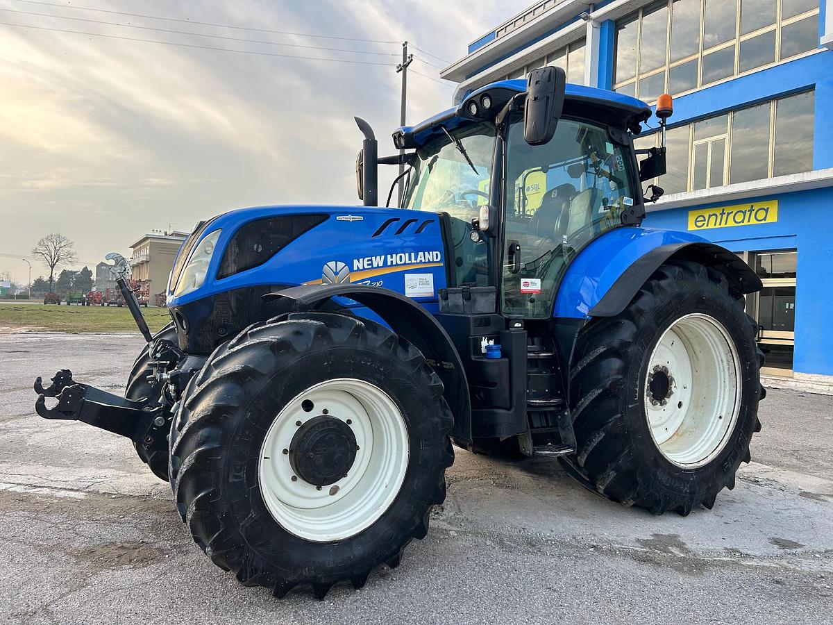 Usato New Holland T7.210 Autocommand-guida reversibile
