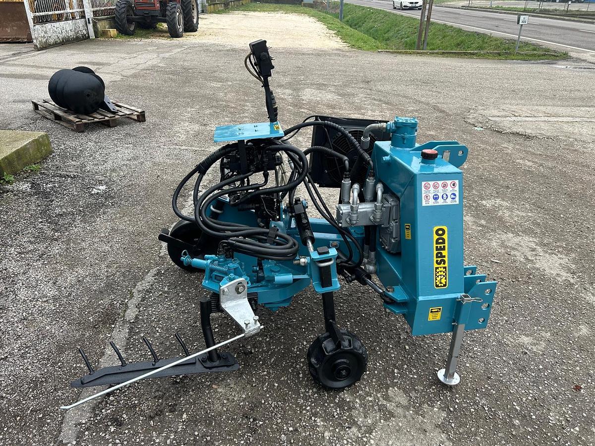 Usato scalzatore porta attrezzi interfilare Spedo con lametta