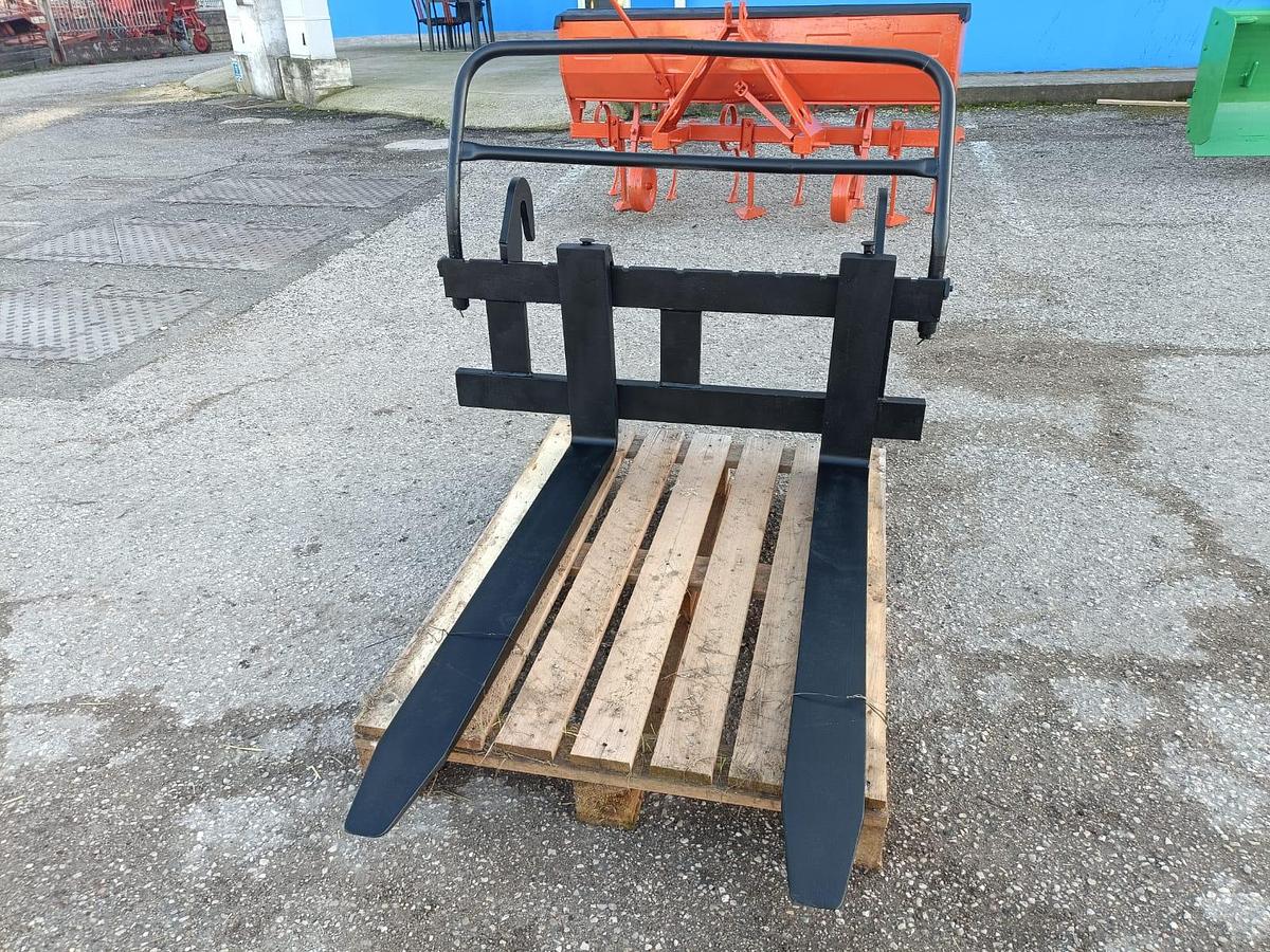 Usato Forche per telescopico Terexlift 2506