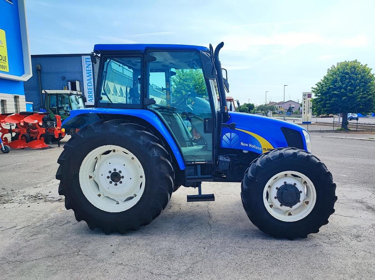 Usato New Holland TLA 100-4800 h