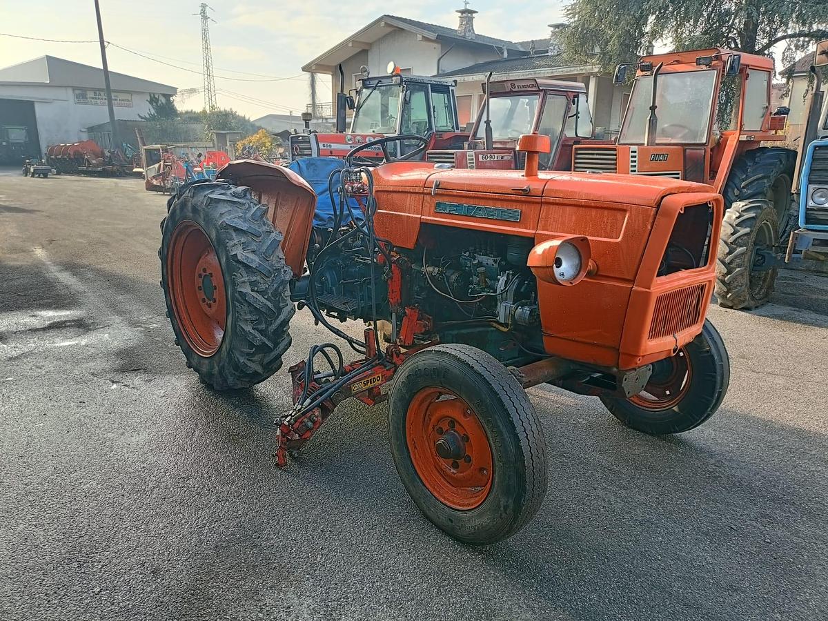 Usato fiat 415 con scalzatore interfilare o lametta per vigneto