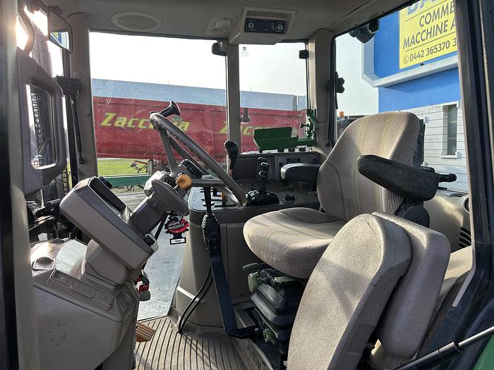 Usato John Deere 6330 con caricatore- freni ad aria 200q